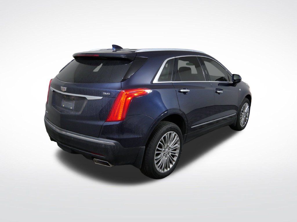 Used 2017 Cadillac XT5 Luxury w/ Driver Awareness Package AWD/4WD image 3