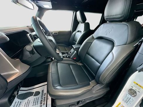 New 2025 Ford Bronco Outer Banks image 15