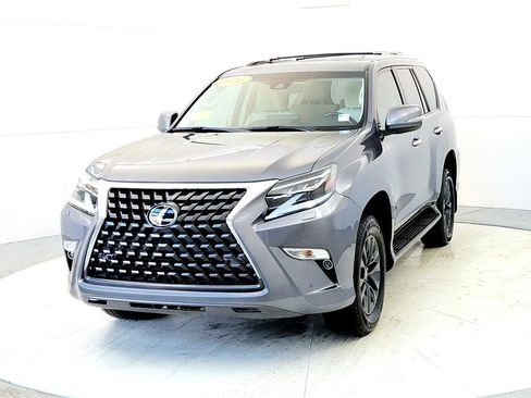 Used 2023 Lexus GX 460 Premium w/ Premium Package image 2