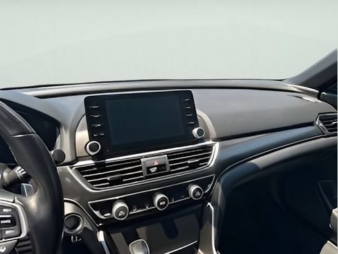 Used 2019 Honda Accord Sport image 12