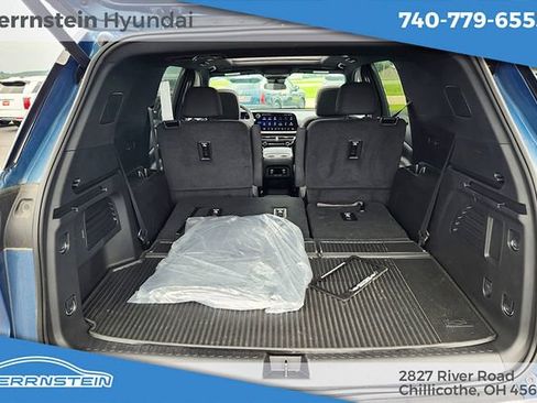 Used 2026 Chevrolet Traverse LT w/ Sun and Wheel Package AWD/4WD image 25