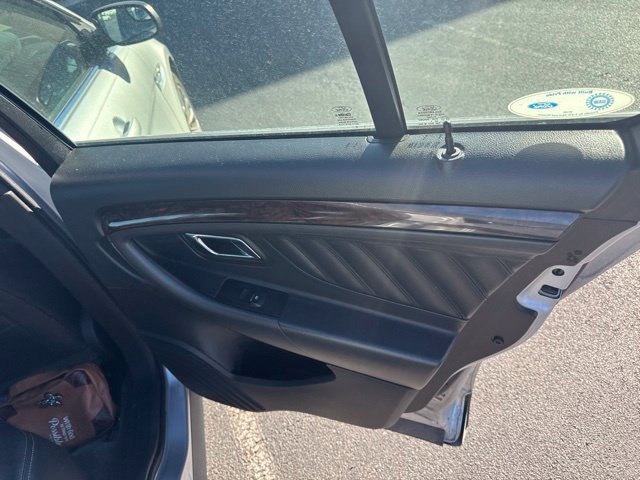 Used 2013 Ford Taurus Limited FWD image 19