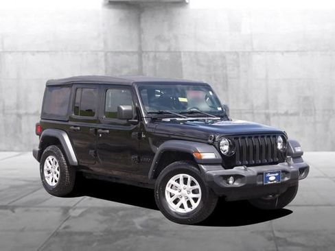 Used 2023 Jeep Wrangler Unlimited Sport AWD/4WD image 2