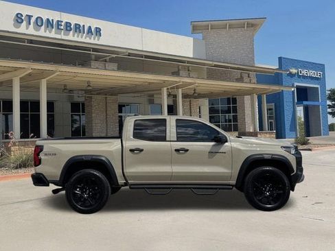 Used 2024 Chevrolet Colorado Trail Boss AWD/4WD image 4