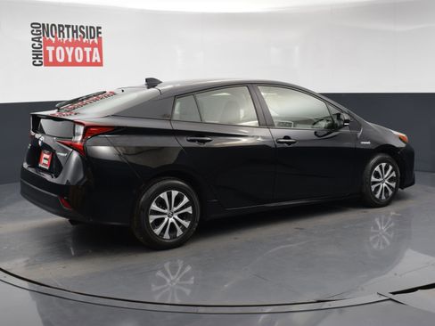 Used 2021 Toyota Prius LE image 4