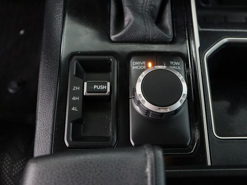 Used 2022 Toyota Tundra SR5 w/ SR5 Premium Package AWD/4WD image 22