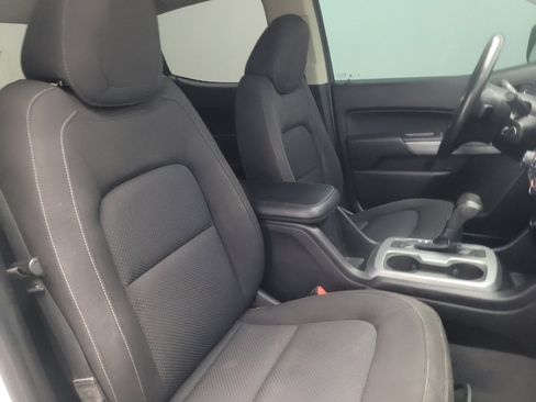 Used 2019 Chevrolet Colorado LT RWD image 21