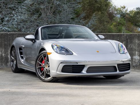 Certified 2025 Porsche 718 Boxster S image 6