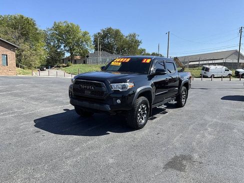 Used 2018 Toyota Tacoma TRD Off-Road AWD/4WD image 36
