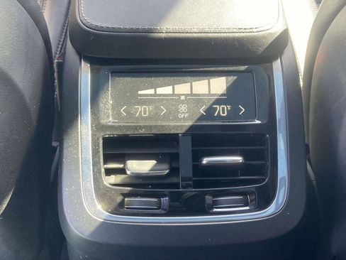 Used 2017 Volvo XC90 T8 Inscription w/ Vision Package image 16