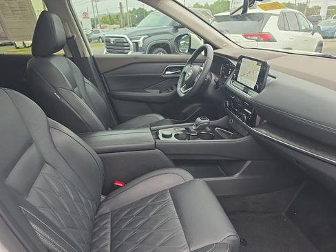 Used 2023 Nissan Rogue Platinum AWD/4WD image 10