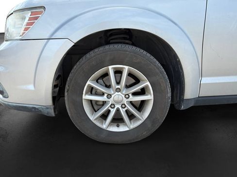 Used 2013 Dodge Journey SXT w/ Flexible Seating Group FWD image 9