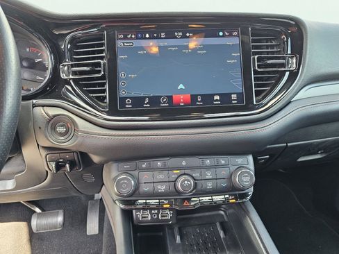 Used 2025 Dodge Durango GT AWD/4WD image 26