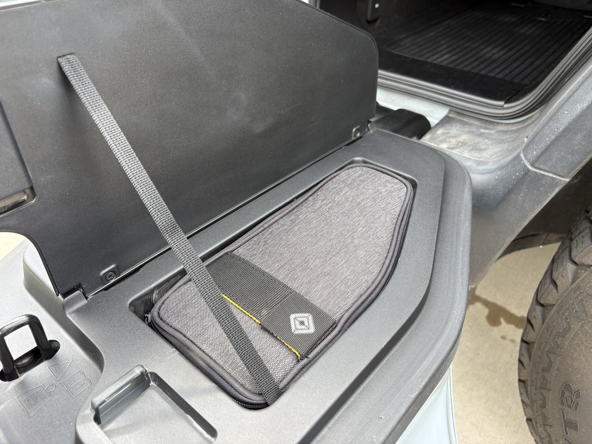 Used 2023 Rivian R1T Adventure Quad AWD/4WD image 13