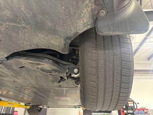 Used 2023 Tesla Model Y Performance image 27