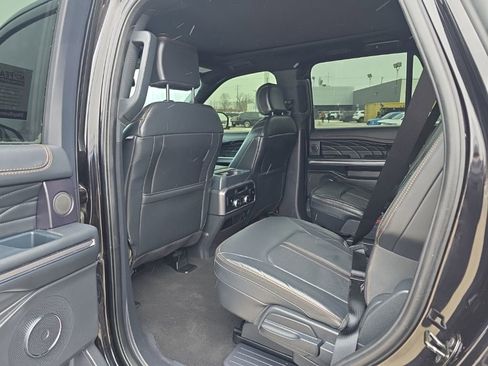 Used 2024 Ford Expedition Platinum AWD/4WD image 27