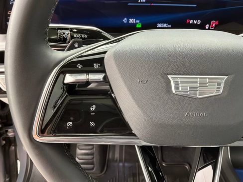 Used 2024 Cadillac Lyriq Luxury AWD/4WD image 13
