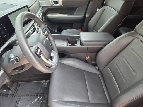 Certified 2025 Hyundai Santa Fe Limited AWD/4WD image 10