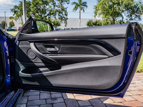 Used 2020 BMW M4 Coupe w/ Competition Package RWD image 32