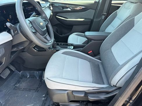 Used 2025 Chevrolet TrailBlazer LT image 10