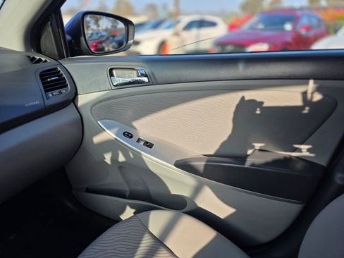 Used 2013 Hyundai Accent GLS w/ Premium Pkg image 23