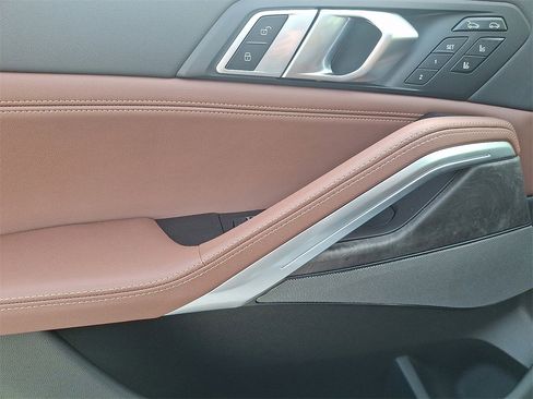 New 2026 BMW X6 xDrive40i w/ Executive Package image 10