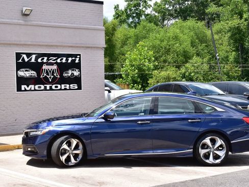 Used 2019 Honda Accord Touring image 3