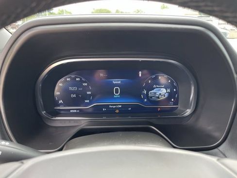 Used 2024 Chevrolet Tahoe LT AWD/4WD image 18