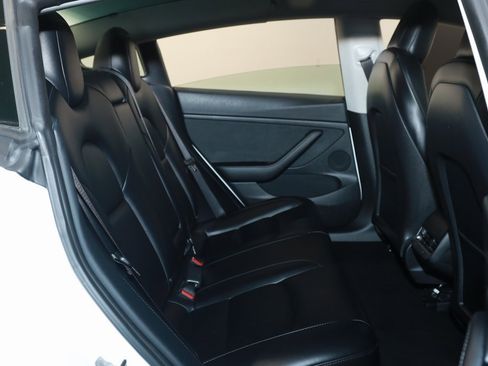 Used 2023 Tesla Model 3 Standard Range image 15