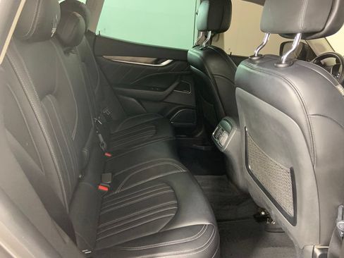 Used 2019 Maserati Levante GranLusso AWD/4WD image 13