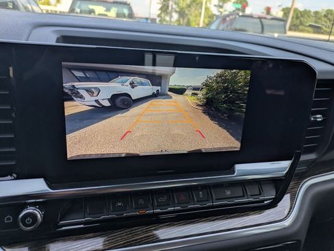 New 2024 GMC Sierra 1500 SLE w/ Preferred Package image 17