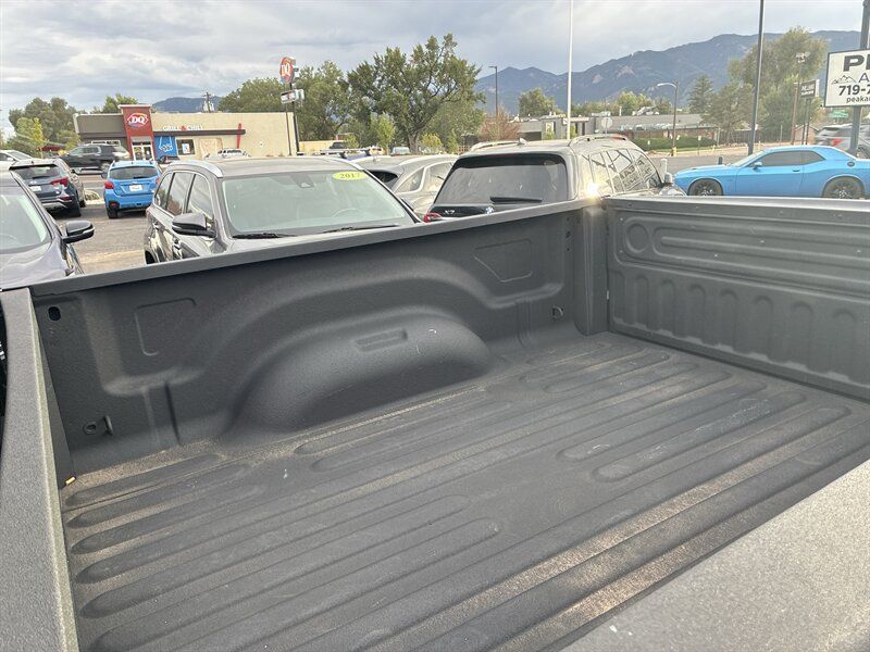 Used 2016 RAM 1500 Laramie w/ Convenience Group AWD/4WD image 28