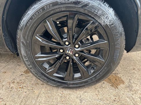 Used 2025 Buick Envista Sport Touring image 28