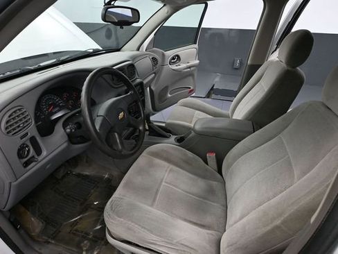 Used 2005 Chevrolet TrailBlazer LS w/ LS Preferred Equipment Group AWD/4WD image 20