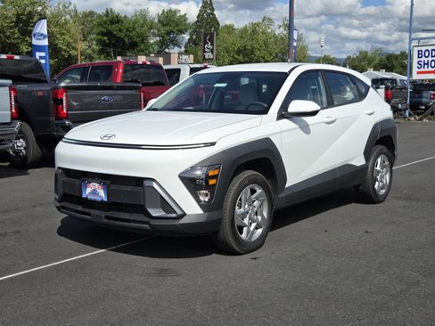 Used 2024 Hyundai Kona SE AWD/4WD image 1