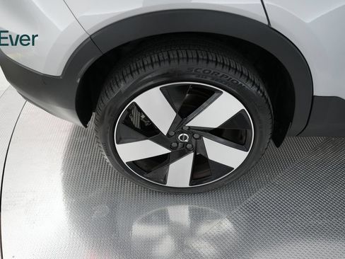 Used 2023 Volvo C40 P8 Recharge Ultimate AWD/4WD image 9