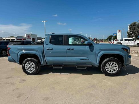 Certified 2026 Toyota Tacoma SR5 AWD/4WD image 2