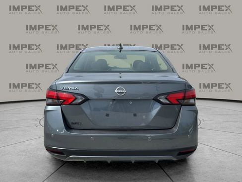Used 2025 Nissan Versa SV image 4