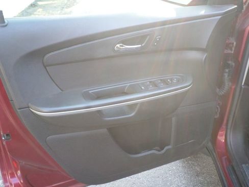 Used 2009 GMC Acadia SLT w/ Technology Package image 30