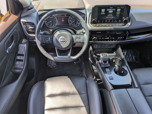 Used 2023 Nissan Rogue SL w/ SL Premium Package image 25