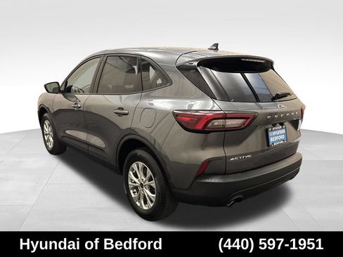 Used 2025 Ford Escape Active AWD/4WD image 8