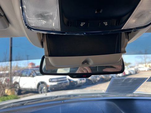 Used 2022 Chrysler 300 Touring L w/ Comfort Group image 39