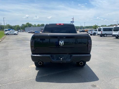 Used 2017 RAM 1500 Express RWD image 6