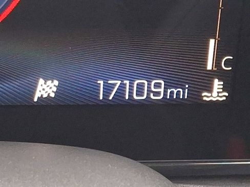 Used 2025 Chevrolet TrailBlazer RS w/ Convenience Package image 20