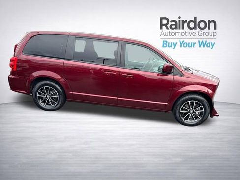 Used 2018 Dodge Grand Caravan SE image 9
