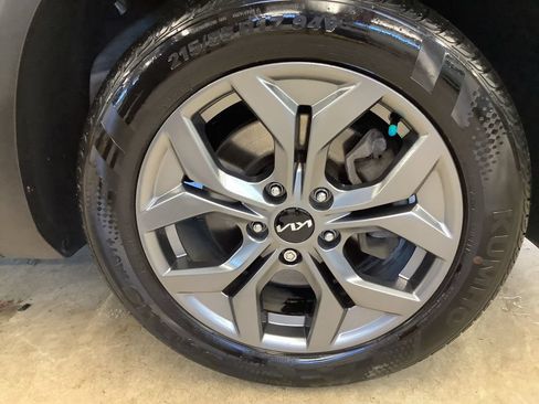 Certified 2024 Kia Seltos LX AWD/4WD image 25