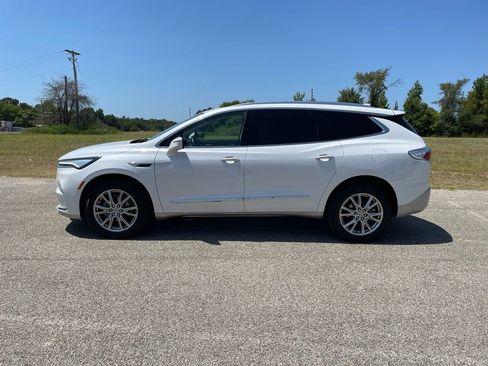 Used 2023 Buick Enclave Premium w/ Experience Buick Package AWD/4WD image 2