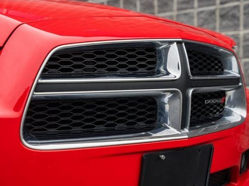 Used 2014 Dodge Charger R/T w/ Wheels & Tunes Group image 16