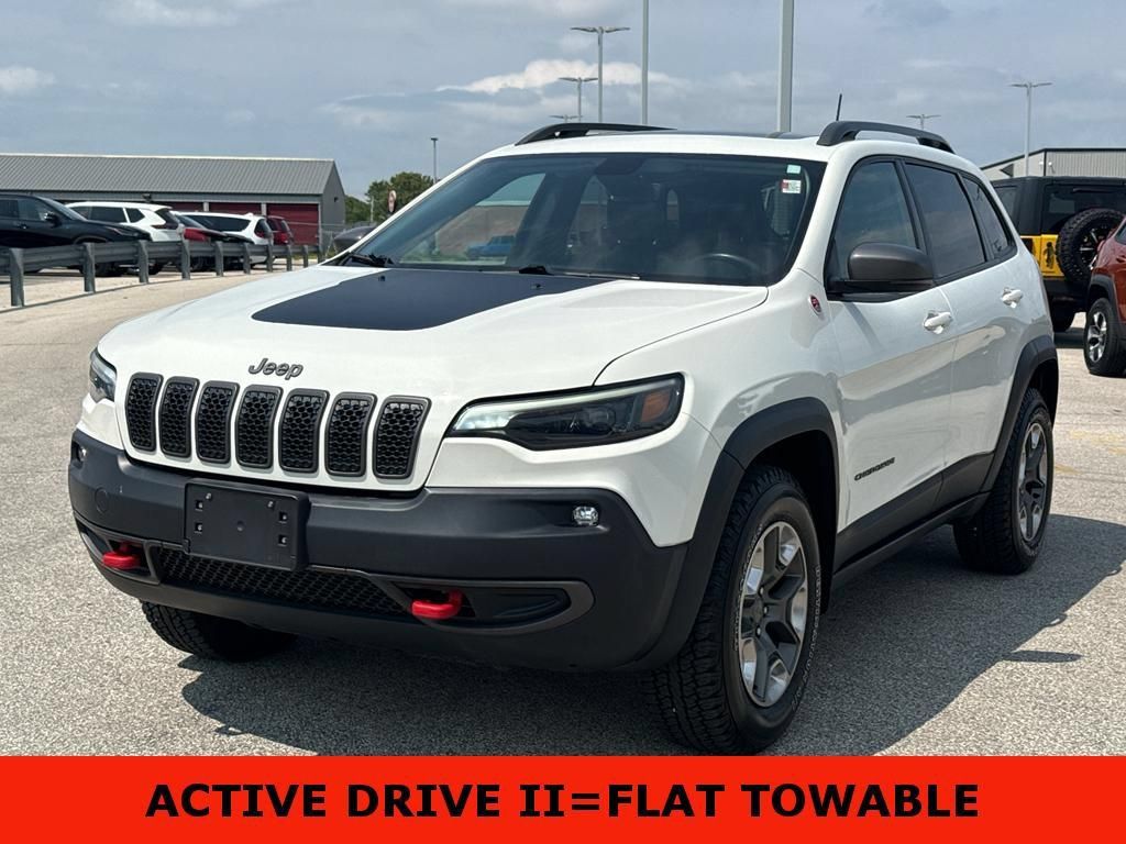 Used 2019 Jeep Cherokee Trailhawk AWD/4WD image 2