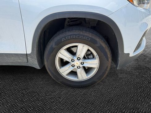 Used 2020 Chevrolet Trax LS w/ Tint and Cruise Package AWD/4WD image 11